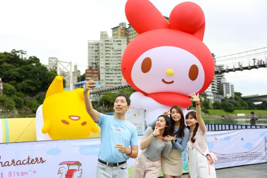 三麗鷗家族明星攜手登場　碧潭寫生趣引爆可愛魅力