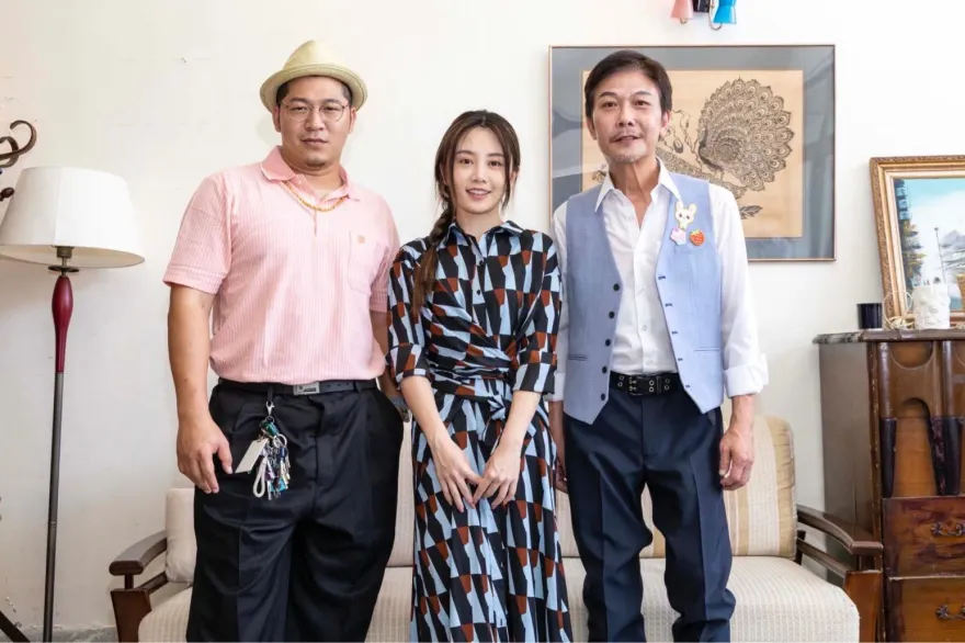 從影44年錢小豪首度接拍MV！飛台力挺草爺現出「第一次」