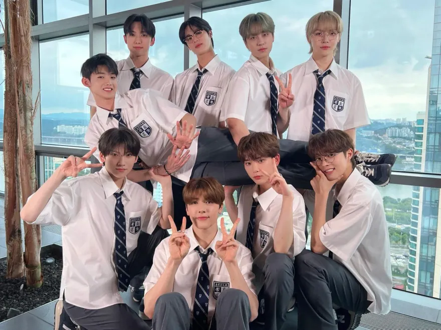 男團簽售會爆性騷！工作人員藉搜身對粉絲「摸胸掀衣」…網怒：粉絲沒人權？