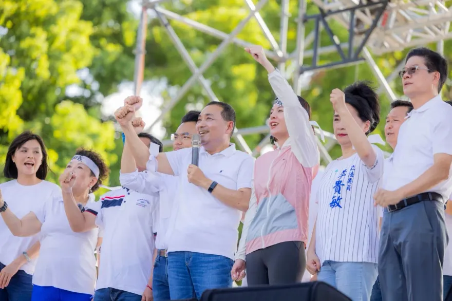 被藍議員揪出帶頭對侯友宜倒讚！ 他「囂張嗆聲」讓大批網友炸鍋了