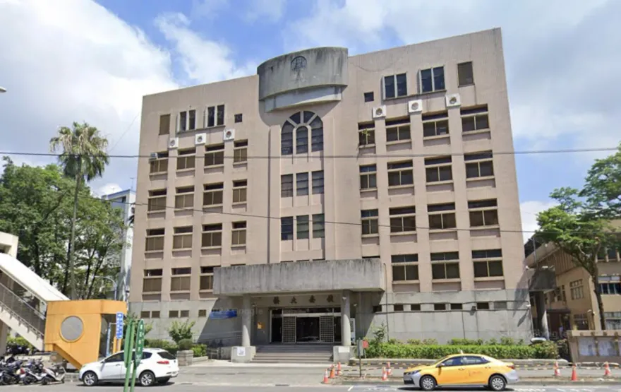 不堪長期家暴！6旬婦「持刀殺夫」潑鹼水　國民法官聚焦滅證審案