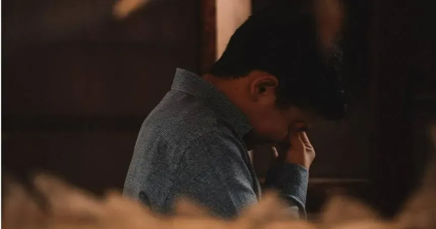 「綠光」沖天！結婚16年3女皆非親生　向妻質問換來「鞭炮炸房」他心死要提告