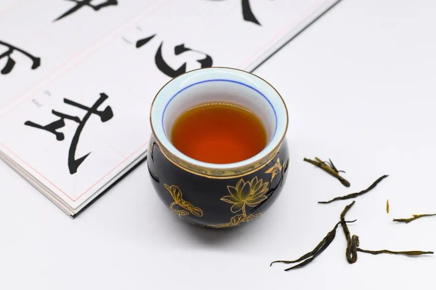 他每天喝16杯即溶茶　一個月後慘罹「不治之症」！