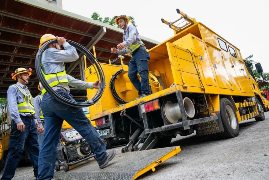 杜蘇芮民生/颱風重創金門、花蓮全台33萬戶停電　台電全力搶修估午後全數復電