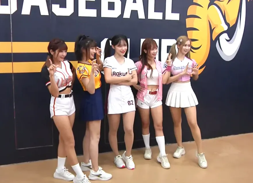 中職明星賽/「2大啦啦隊女神」首合體　峮峮談李多慧：從期待見面變又氣又嘔