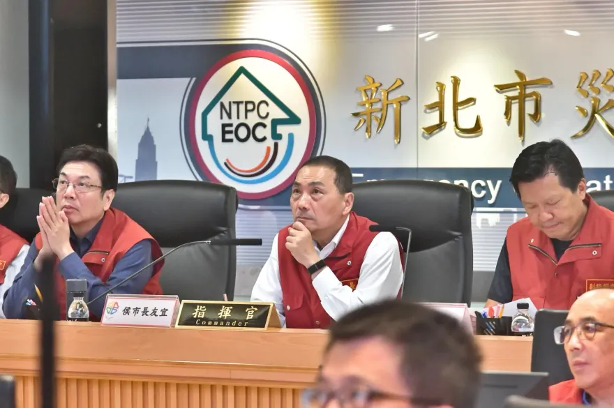 坐鎮新北災變中心　侯友宜：明晨6點前仍需做好防颱