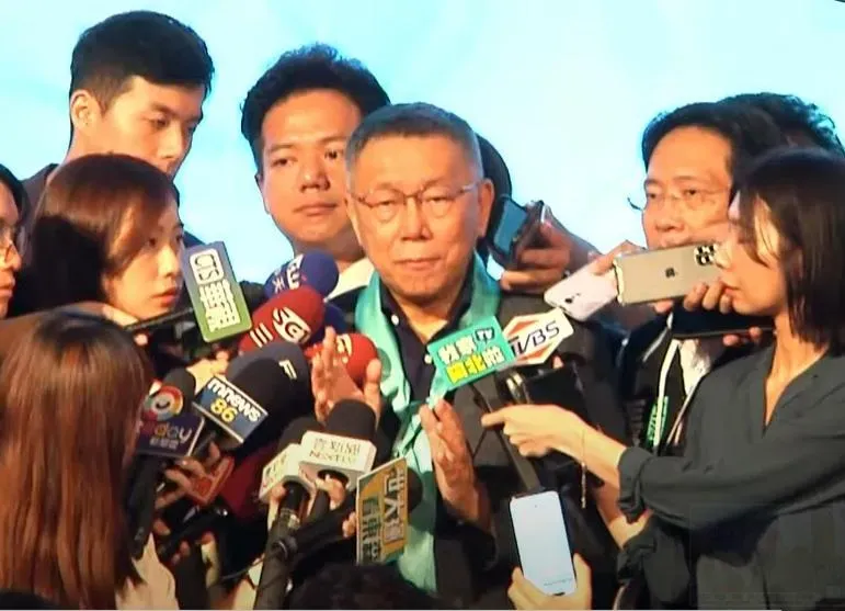 民進黨狂打柯文哲　黃揚明揭綠營「勝選方程式」：讓藍白纏鬥追不上