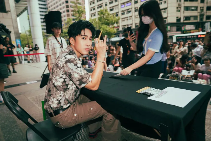 婁峻碩義氣挺邱鋒澤　謝絕采子：道不同不相謀