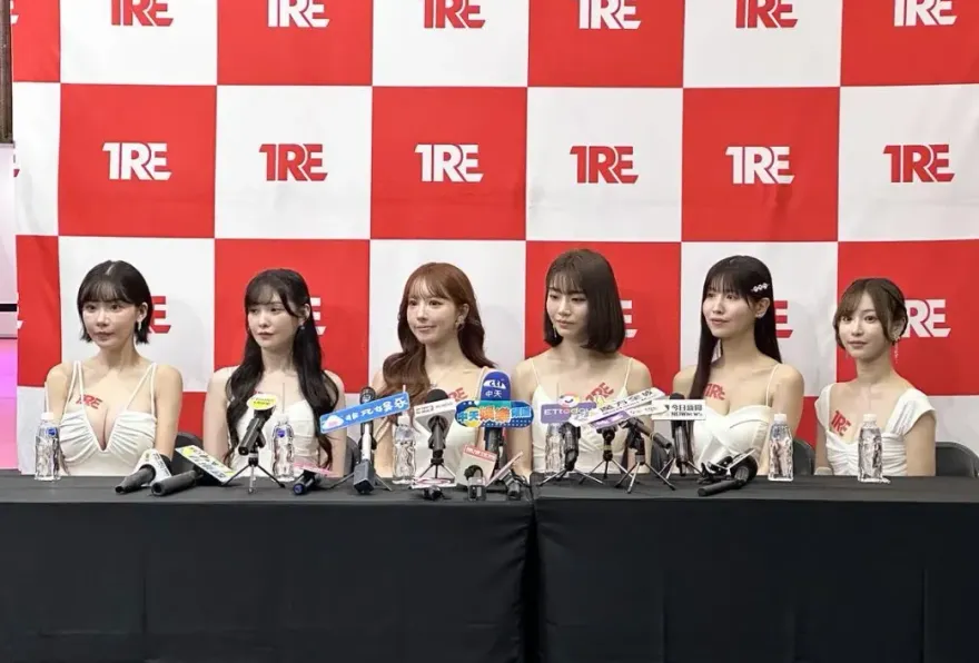 成人展砸1.5萬！與「8人氣AV」肉體碰觸：CP值炸了　網暴動「小兄弟還好嗎」