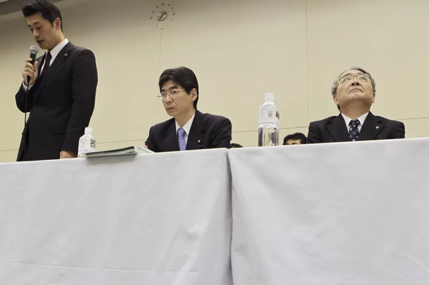 陸網傳日本前政務官喝福島核廢水「血癌病逝」　本尊受訪闢謠：還活著