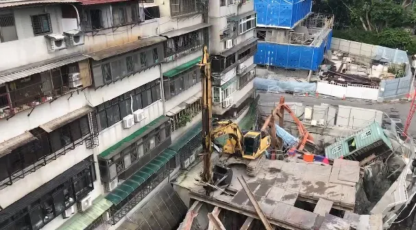黑夜突遇停電！大直街民宅住戶聞巨響「快逃！」　控建商遲遲未道歉
