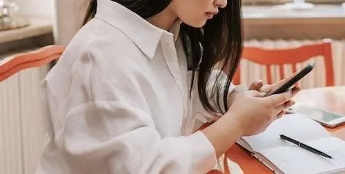 被陌生「乾爹」騷擾問包養　正妹報警竟揪出「男友前任」在搞鬼