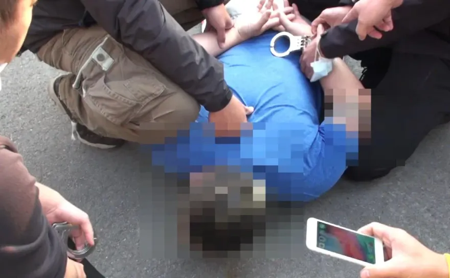 影/假賣輪胎真販毒！22歲嫌犯發「早安圖噓寒問暖」攬客　中市警埋伏逮人