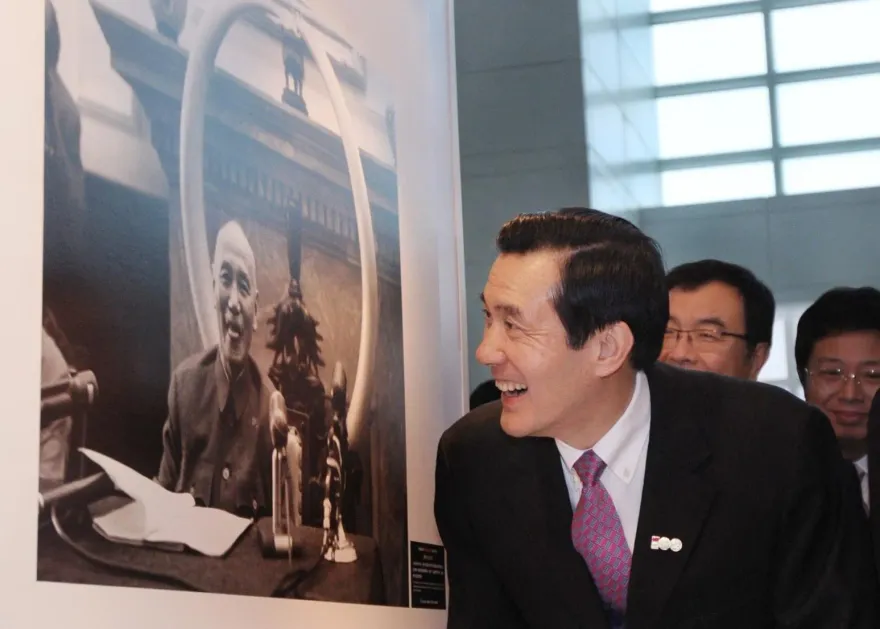 馬英九轟「蔡政府違憲」不去國慶大會  最新網路民調3.3萬人暴動了