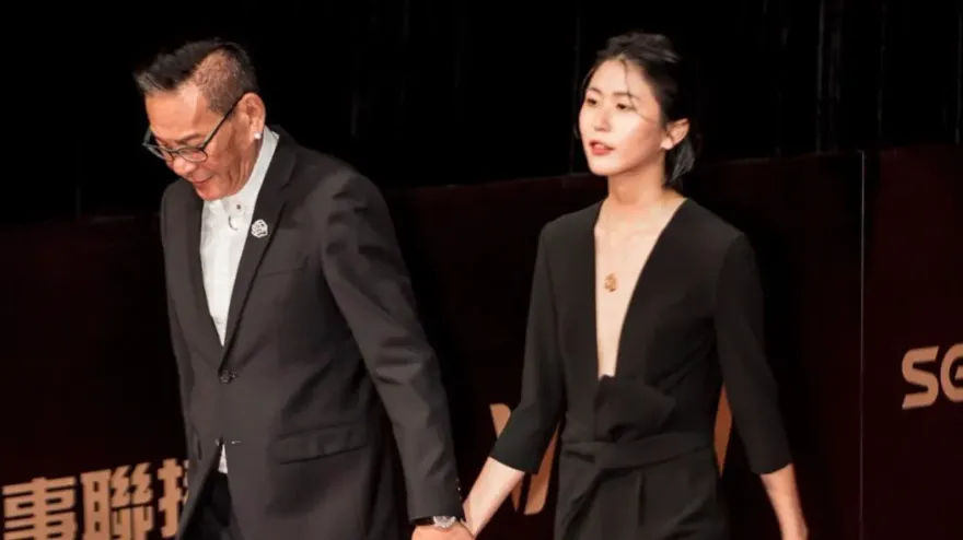 龍劭華離世2年！愛女陳璇突曬牽手照認了「持續受痛」　悲吐：如果你還在就好了
