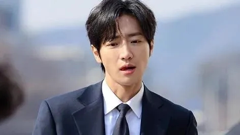 李相燁要結婚了！無預警宣布明年3月辦婚禮　新娘是美貌出眾才女