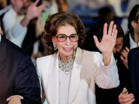 「浴室跌倒」急開刀！影后蘇菲亞羅蘭驚傳意外送醫…經紀人曝最新病況