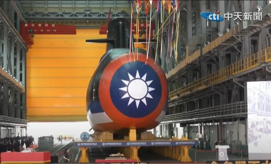 海鯤號主機竟是卡車引擎？台船董事長：船艦專用