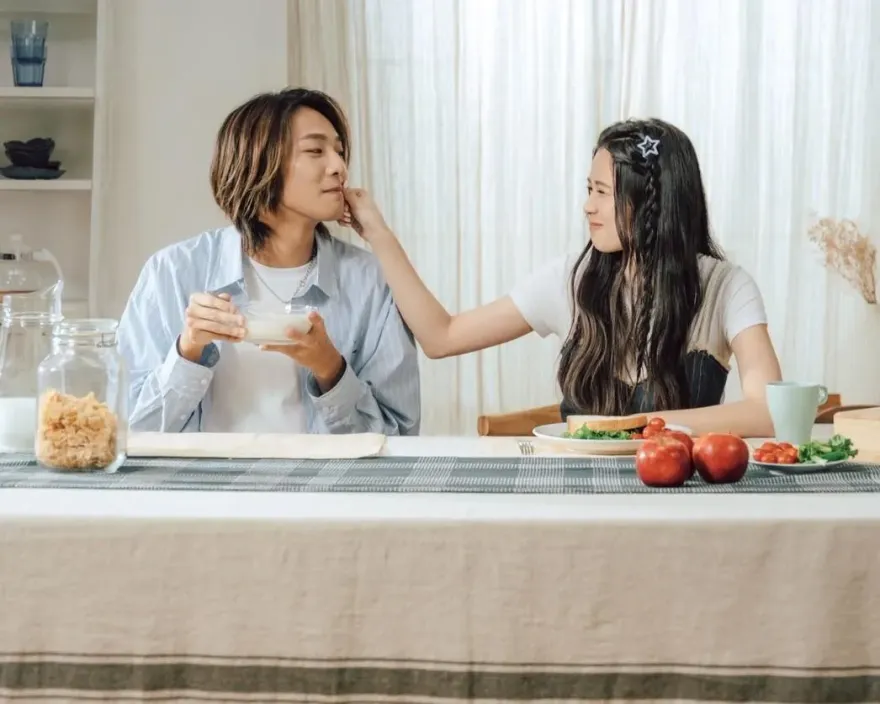 Ozone煥鈞是犬系戀人！被PINK FUN容容1刀剪去半年長髮…崩潰喊：為藝術犧牲