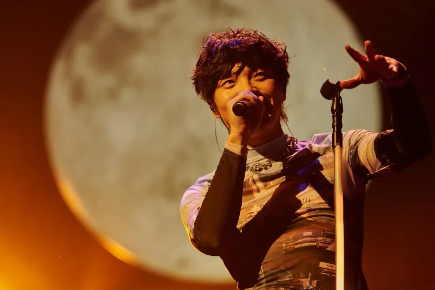 盧廣仲演唱會面子好大！「劉德華」現身開口跟唱