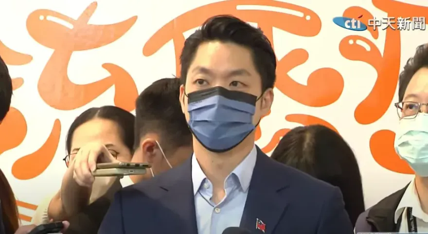 邀馬英九參加台北市國慶活動？　蔣萬安戴「國旗徽章」笑回：歡迎所有市民