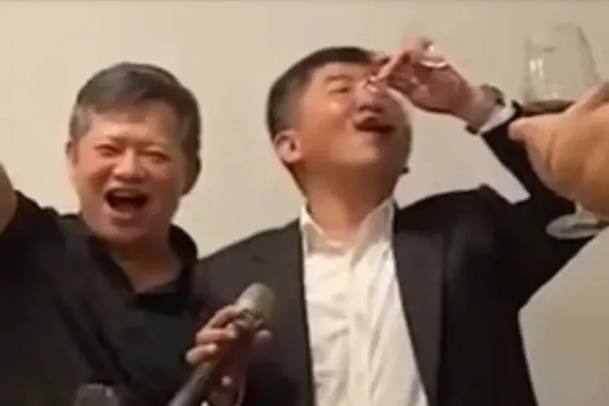 陪陳時中喝紅酒卻詐健保　讚「部長好酒量」新北聯醫前主任陳識中判刑4月確定