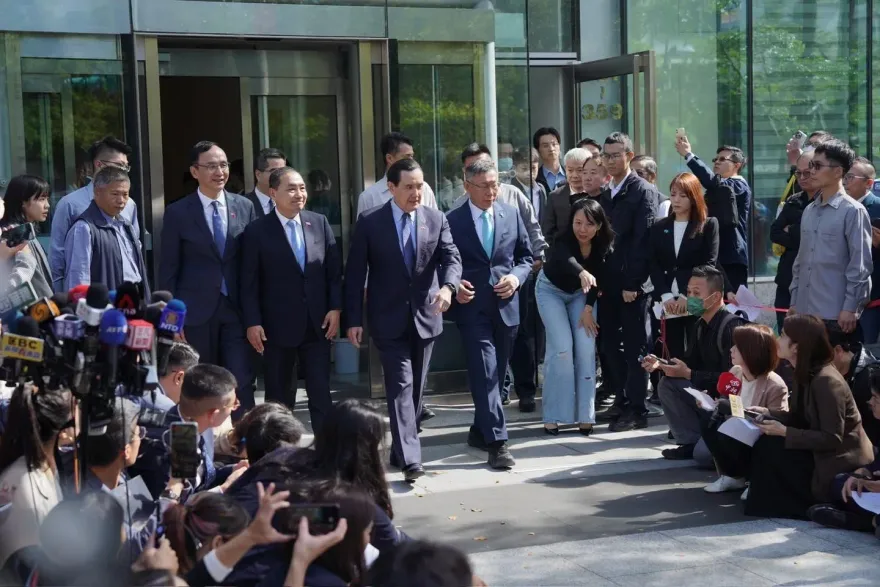 藍白合再陷僵局　網友不忍了！曝「她」恐害慘柯文哲