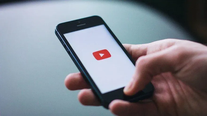 別再當盤子！YouTube免看廣告「這樣買最划」　1年省1452元