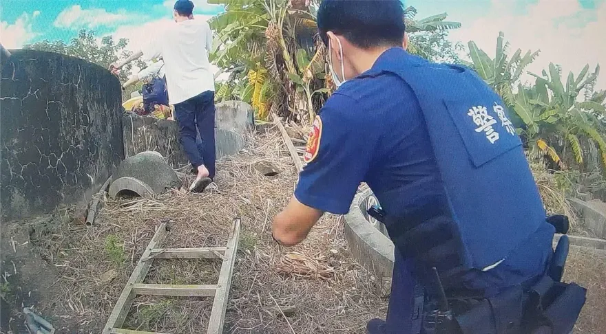 影/旗山公墓71歲清潔工踩空「跌落2米深水井」　警消合力救援