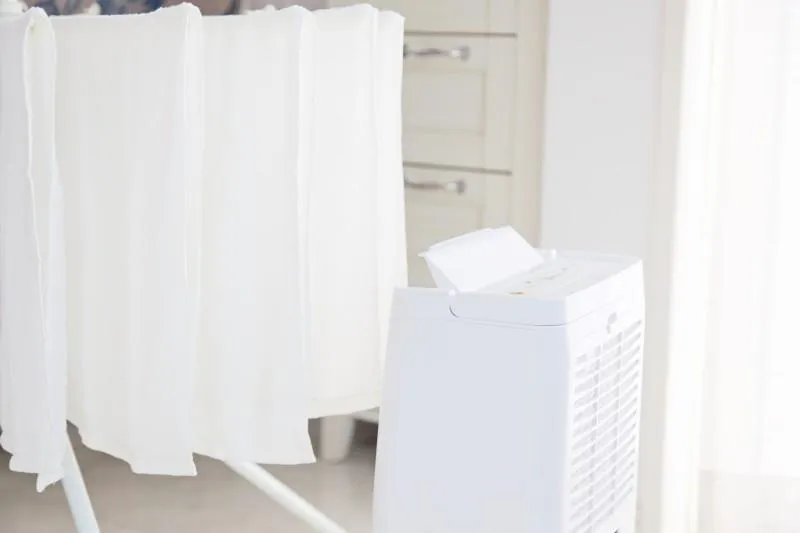 冬天用除濕機起火　台電示警「3地雷」：不要出事