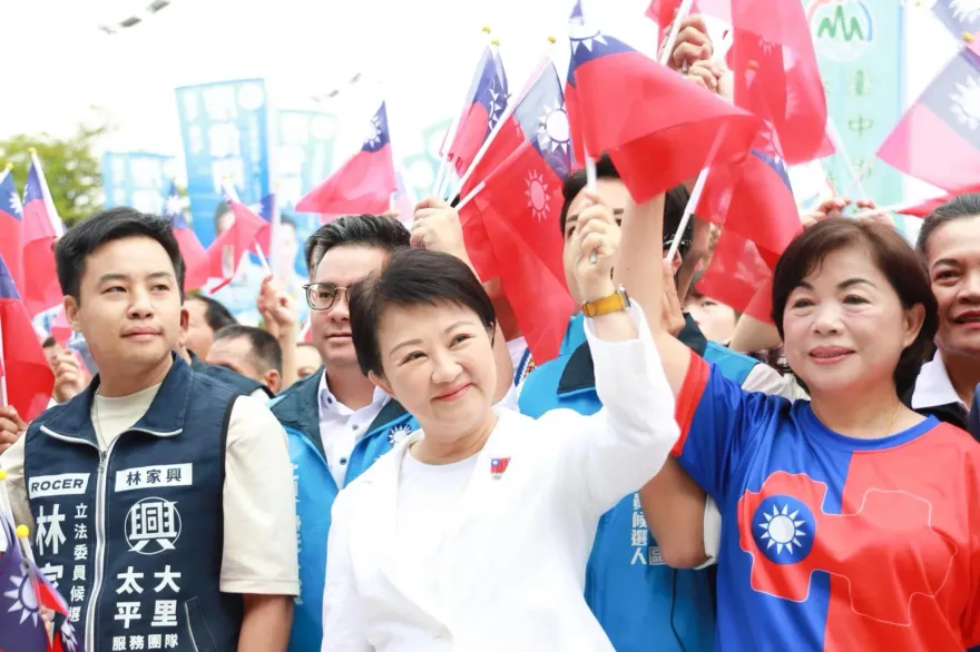 媽媽市長陪車掃也有傳承！盧秀燕這樣評估選舉結果