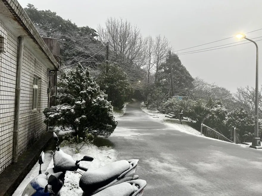 寒流降溫追雪注意！眼睛沒防護小心「雪盲症」找上門