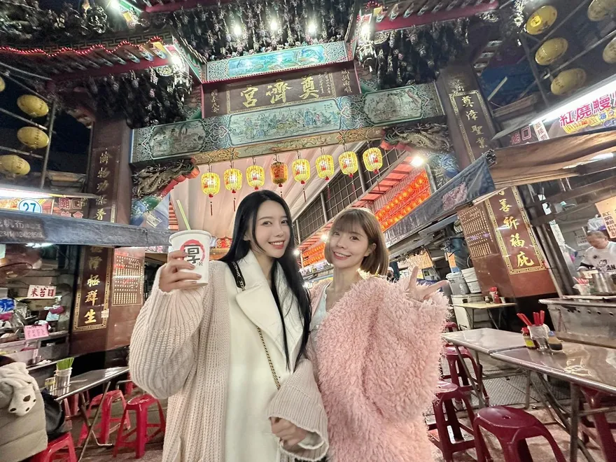 「全民表妹」李雅英逛九份、基隆夜市　大讚炒麵天婦羅：從未吃過的美味