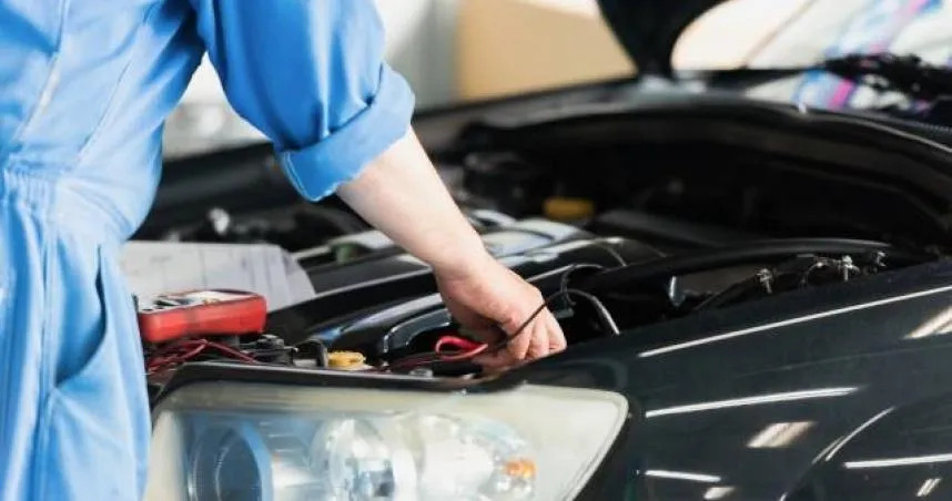 過年走春確保行車安全　高公局：上路前先檢查「五油四燈三水」