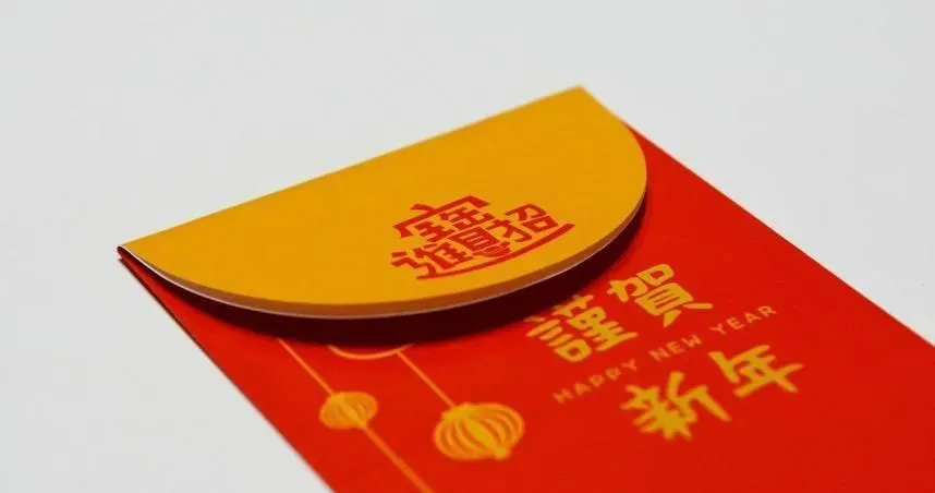 9年沒見面！大學同學結婚「硬塞喜餅」：期待紅包哦　她嘆花錢消災
