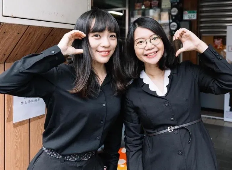 黃郁芬產後3個月偷吃助理「旅館大戰4小時」　急關臉書