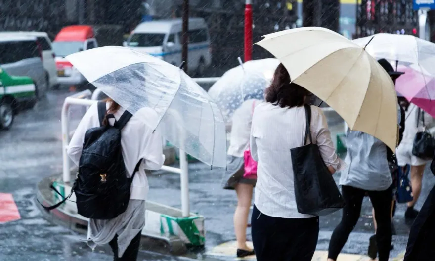 變天倒數！入夜鋒面挾雨彈開炸　連2天急降溫「凍破10℃」