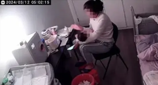 影/保母邊餵奶邊滑手機...下秒突扇嬰兒巴掌　事後辯稱：打蟲子手滑