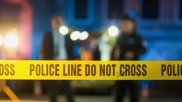 快訊/悲劇！高雄大寮女子墜樓　男友見救護車上前圍觀才發現是女友