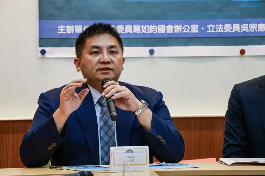 韓國瑜稱「台灣地區地震」遭綠營圍攻　吳宗憲翻法典電爆許智傑、吳思瑤、卓冠廷