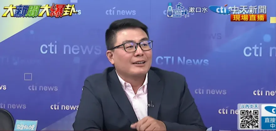 影/解放軍前艇長駕船闖淡水河　媒體人：不可等閒視之！