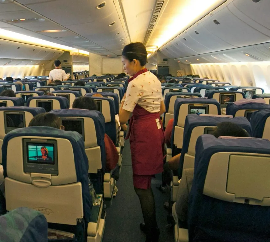 搭機注意！「5大行為」被當奧客　「亂戳空服員」最討厭