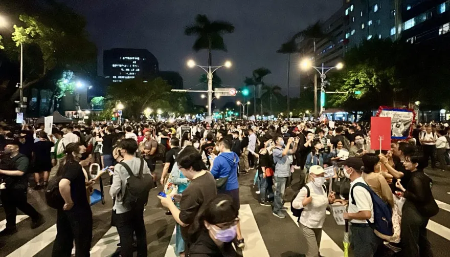 藍鷹、青鳥面對面PK！立院6/21表決國會改革覆議案　國民黨借路權號召支持者聲援