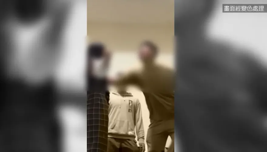影/不爽被唸玩手機！北市少年狠推女老師　狂嗆：妳有什麼意見啦
