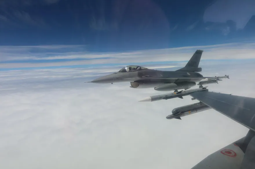避免飛官大G昏迷失事　空軍F-16加裝防撞地系統2028才完成