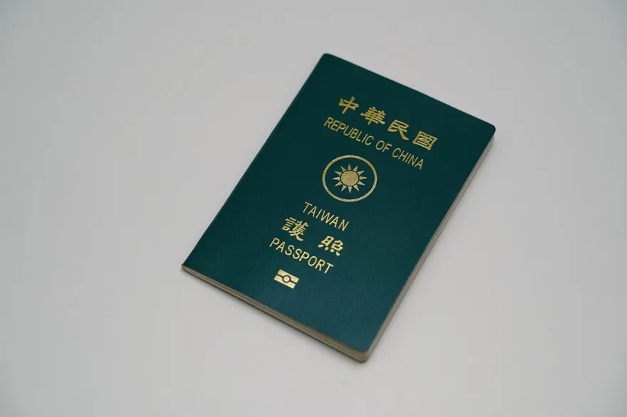 換護照網路預約排隊清明節！　他衝現場「至少2hrs」才搞定