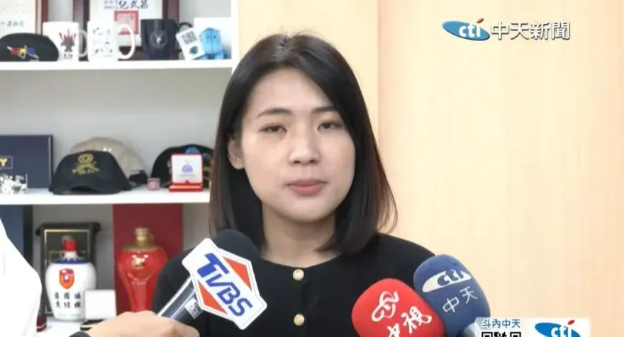 我駐美處專員再爆被霸凌　徐巧芯：被長官下令整天坐電腦前不能開機