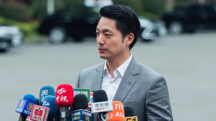 柯文哲脫口京華城案「對啦圖利！哪裡不合法」　蔣萬安皺眉愣：他真的這樣講？