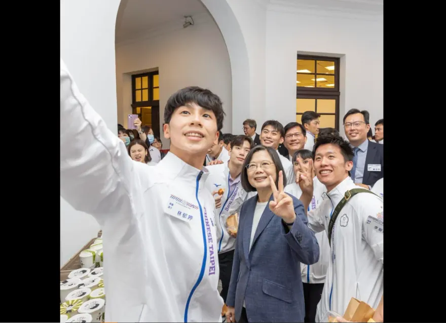 蔡英文突發文「面對總統也是沒在怕」聲援陷性別爭議拳擊女將林郁婷　秒破2萬讚