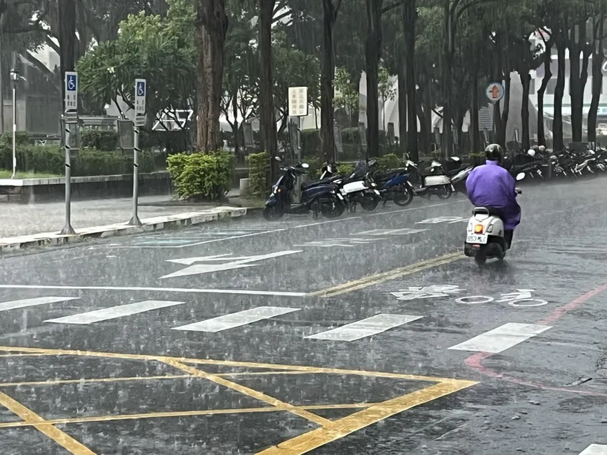 中南部山區午後防豪雨！週末起注意熱帶系統發展